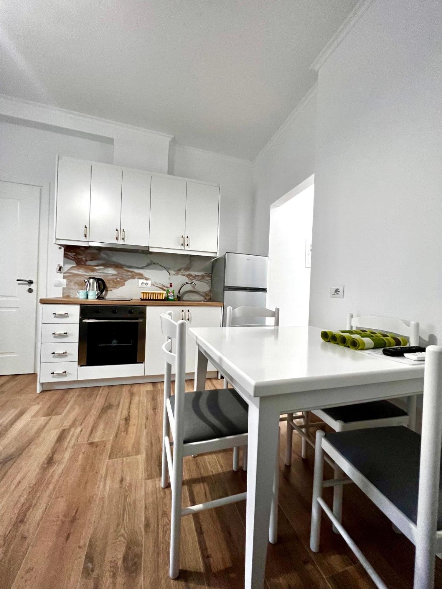 The Gwen Apartment ซารานเดอ ภายนอก รูปภาพ