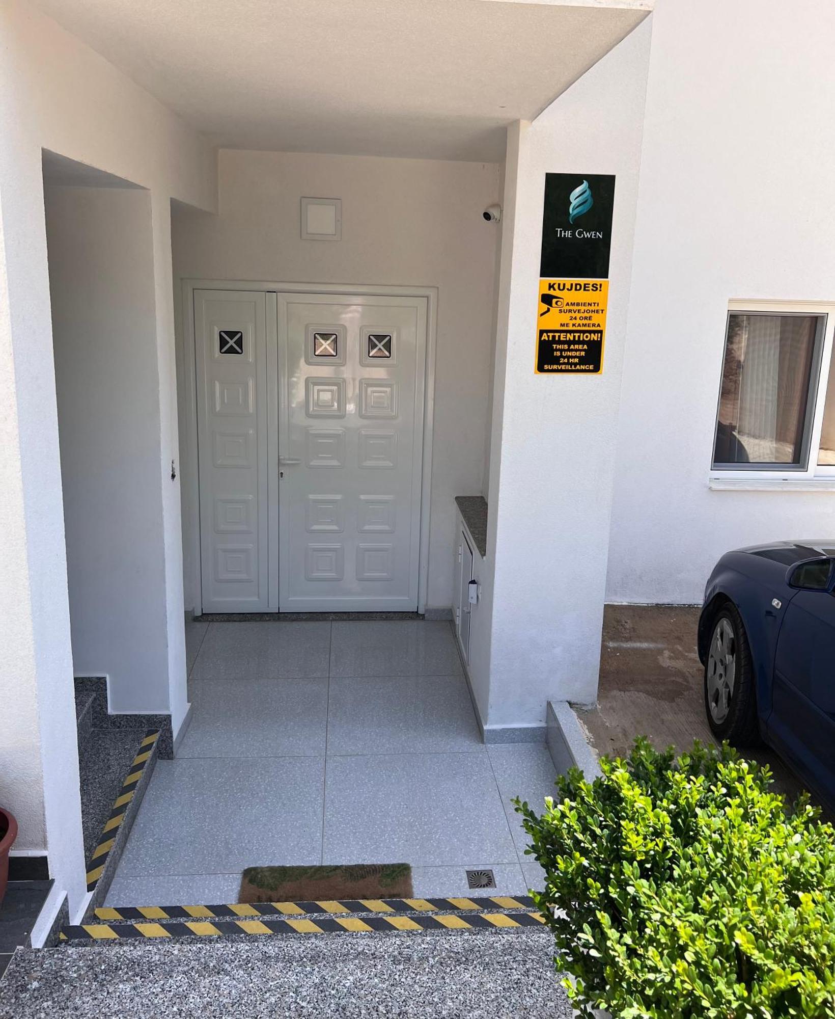 The Gwen Apartment ซารานเดอ ภายนอก รูปภาพ